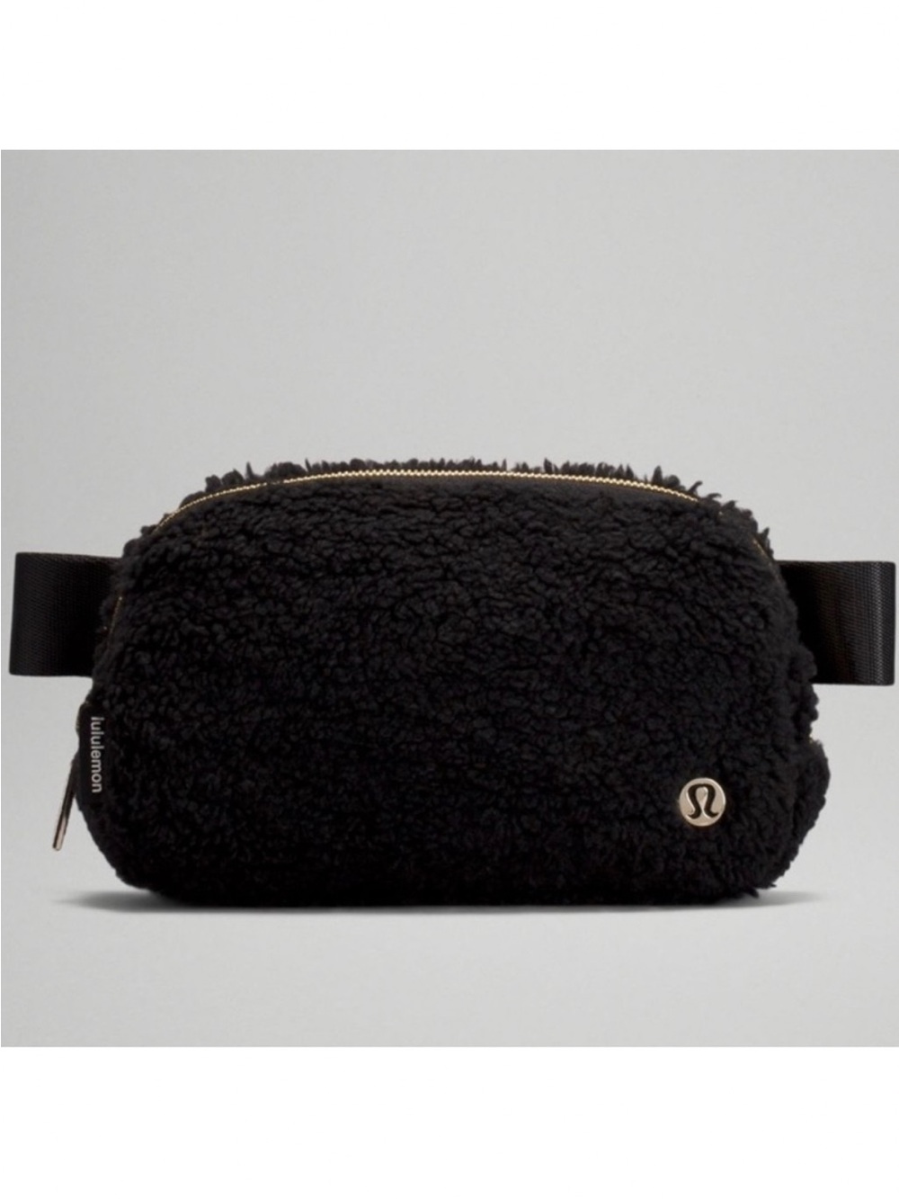 Lululemon everywhere belt bag black fleece